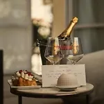 Sofitel Baltimore Tour Eiffel Hotel 5*