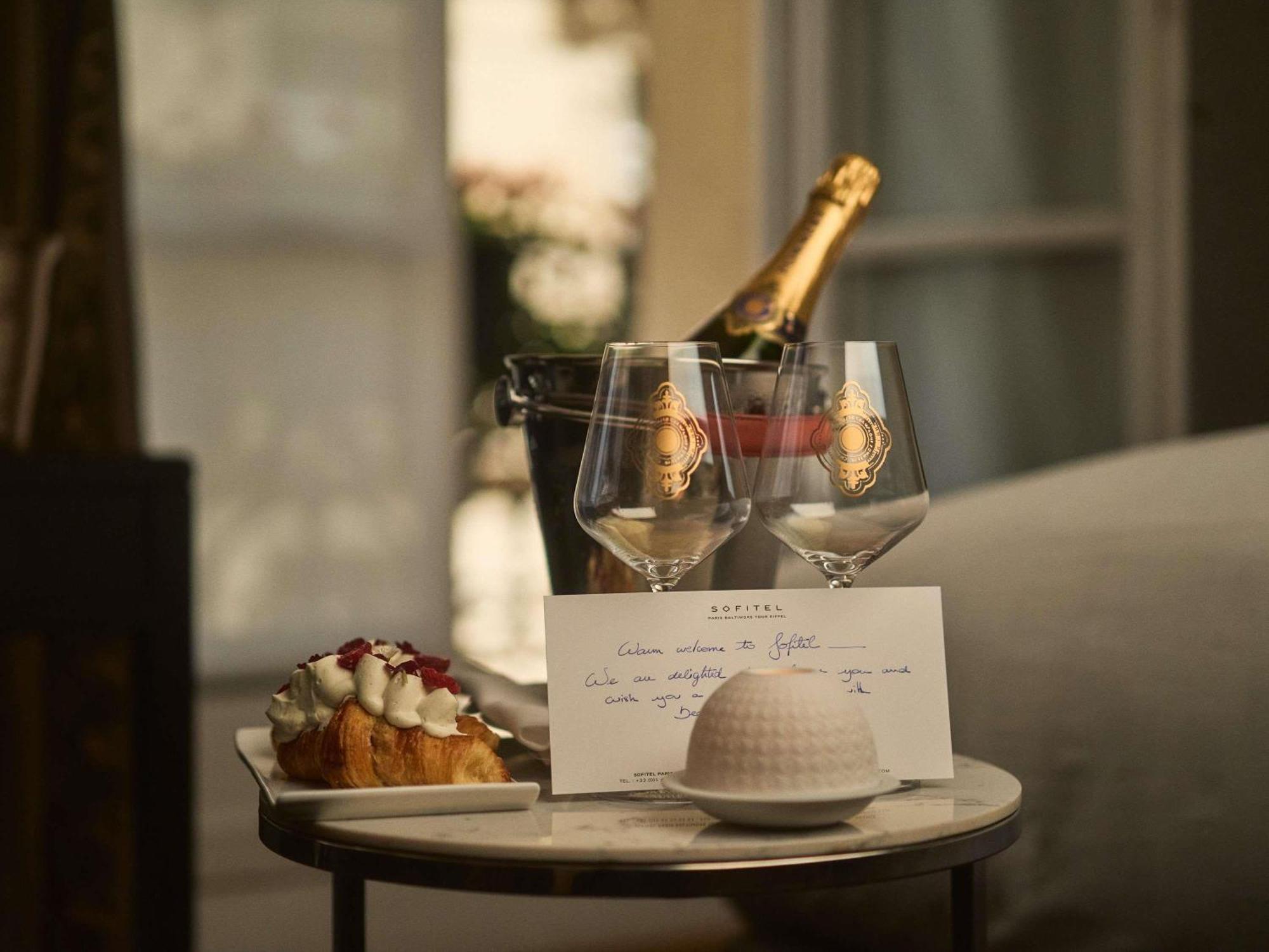 Sofitel Baltimore Tour Eiffel 5*