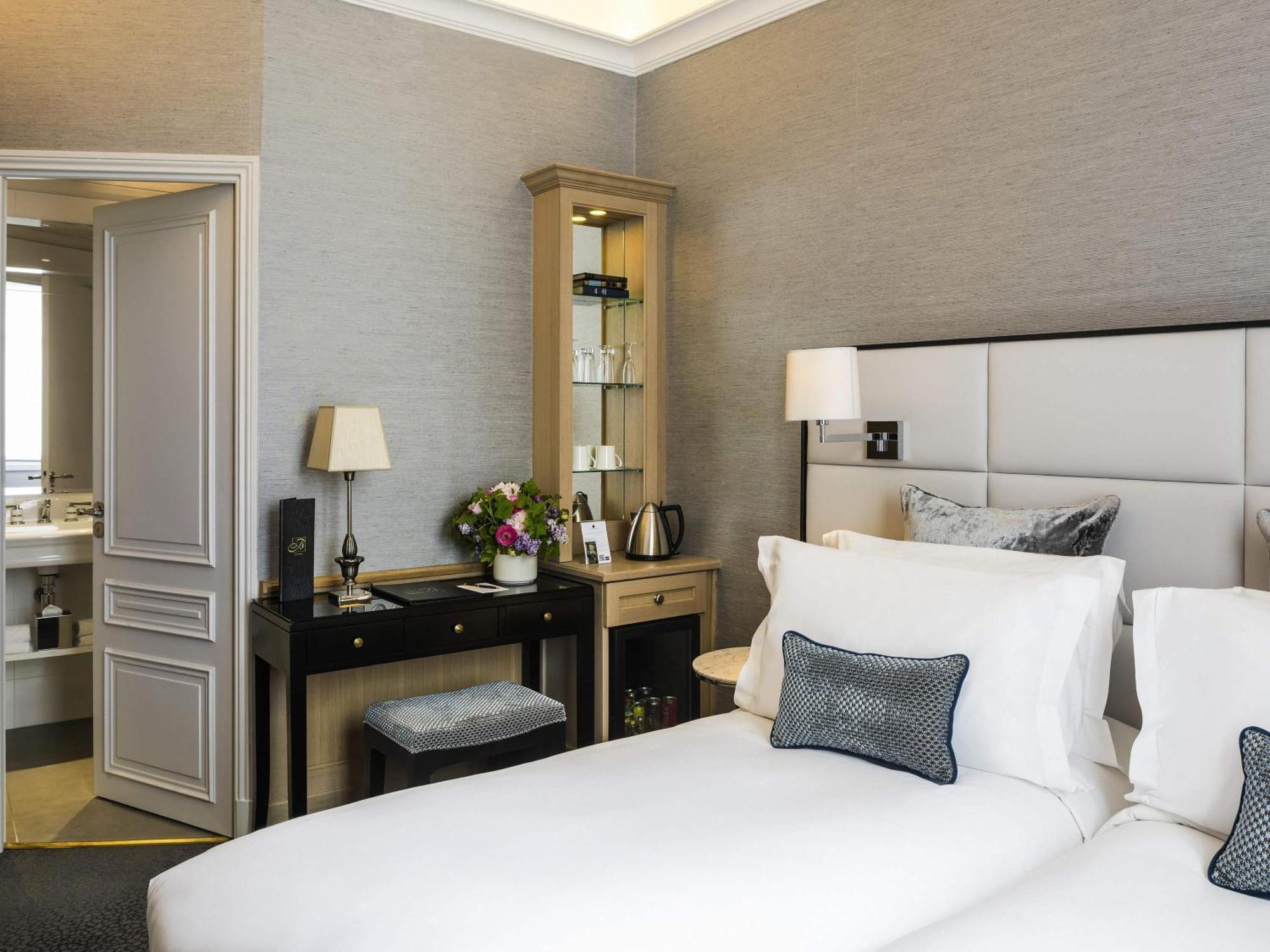 Sofitel Baltimore Tour Eiffel Hotel