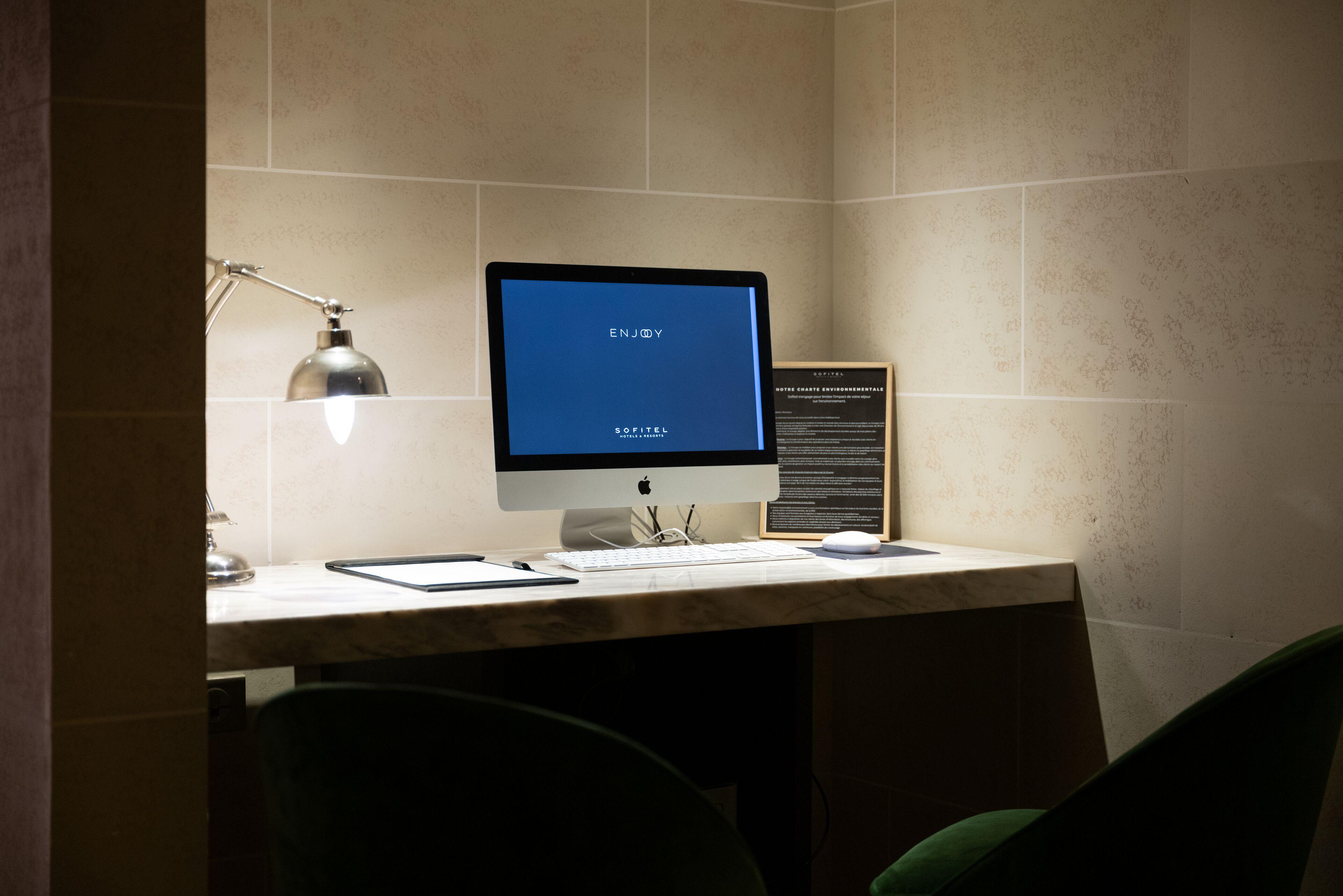 Sofitel Baltimore Tour Eiffel